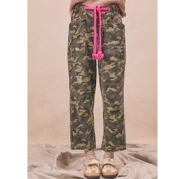 🌟 “The Harper" Braided Belt Camo Jeans - Picture 3 of 4